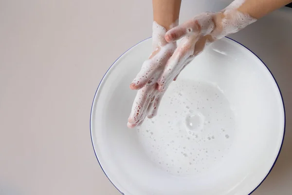 Laver Les Mains Avec Mousse — Photo