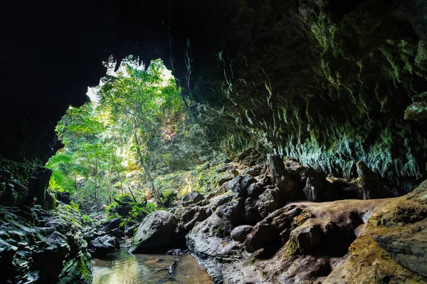 Gran Cueva Isla Iriomtoe — Foto de Stock