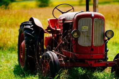 japonya'da eski traktör