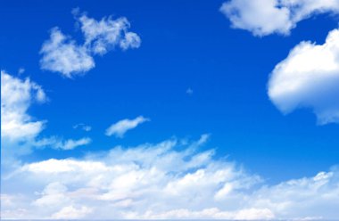 Mavi gökyüzü ve beyaz bulut