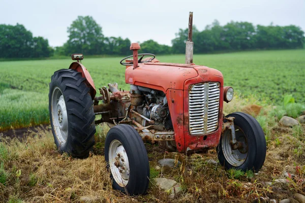 Old Tractor Field — Stock Photo, Image