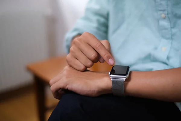 Young Man Smartwatch Japan — Stock Photo, Image