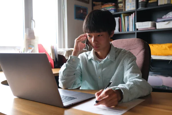 Work Home Asia — Stock Photo, Image