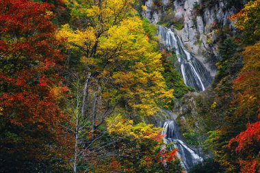 Hokkaido 'daki Hagoromo Şelalesi