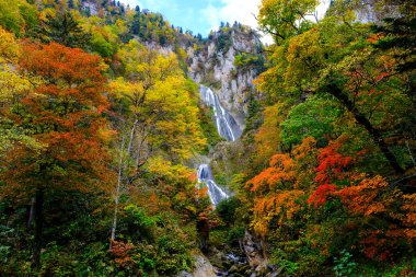 Hokkaido 'daki Hagoromo Şelalesi
