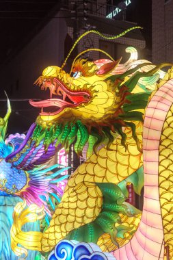 Çin festivalleri için ejderha süslemeleri