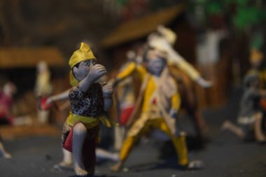 A diorama statue depicting the atmosphere of war before Indonesian independence.