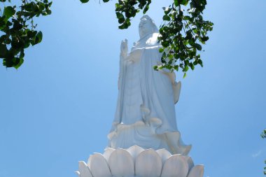 Vietnam 'daki Danang şehrindeki Linh Ung Pagoda' da Buda Heykeli. Yüksek kalite fotoğraf