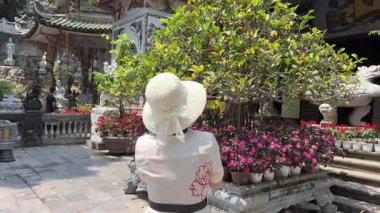 Budist tapınağı. Görkemli Mermer Dağlar. Da Nang Vietnam. Hava aracı görüntüsü. Da Nang Vietnam 09.04.2025