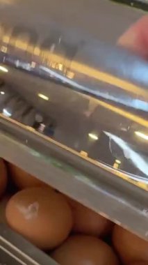 Büfede çırpılmış yumurta tepsisi. Yumurta büfesi tepsisi. Yüksek kalite 4k görüntü