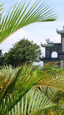 Vietnam 'daki Danang şehrindeki Linh Ung Pagoda' da Buda Heykeli. Yüksek kalite fotoğraf