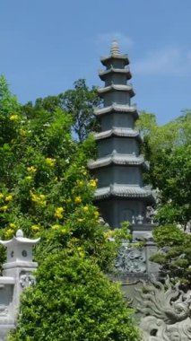 Vietnam 'daki Danang şehrindeki Linh Ung Pagoda' da Buda Heykeli. Yüksek kalite fotoğraf