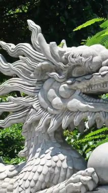 Vietnam 'daki Danang şehrindeki Linh Ung Pagoda' da Buda Heykeli. Yüksek kalite fotoğraf