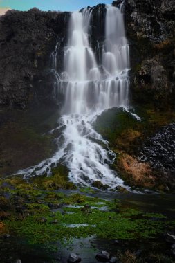 Bin yaylar şelaleler Sunrise bahar. Bin Springs State Park. Boise. Idaho. Amerika Birleşik Devletleri.