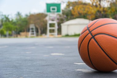 Basketbol basketbol alana kopya alanı ile önden görünüm