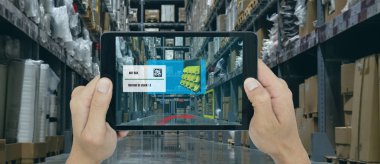 akıllı perakende konsepti, Bir müşteri mal tarama sırasında yapay zeka (ai) akıllı tablet bir tablet üzerinde rapor raf durumu içine gerçek zamanlı anlayışlar ne veri kontrol edebilirsiniz, fiyat