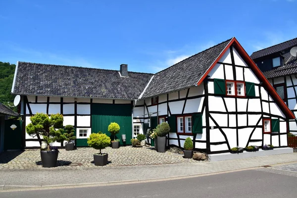 Küçük bir Alman köyü - Einruhr