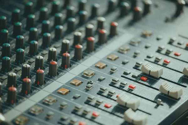 Profesyonel Ses DJ Karıştırma Konsolu