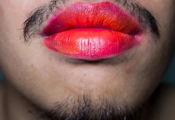 Rossetto colorato sulla bocca . — Foto Stock