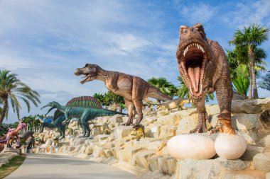 Nong Nooch Garden Pattaya'da Dinozor Vadisi.