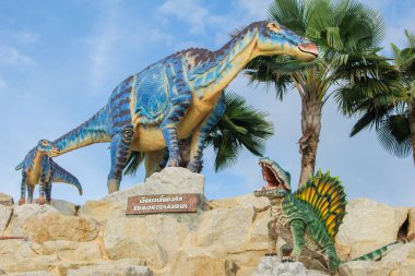 Nong Nooch Garden Pattaya'da Dinozor Vadisi.