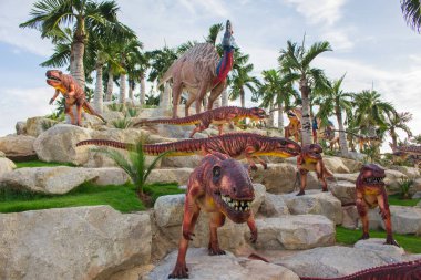 Nong Nooch Garden Pattaya'da Dinozor Vadisi.