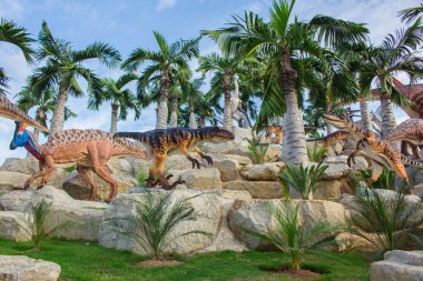 Nong Nooch Garden Pattaya'da Dinozor Vadisi.