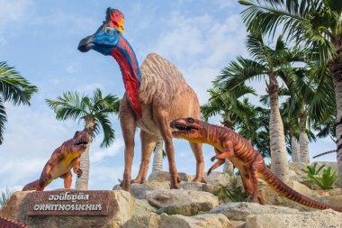 Nong Nooch Garden Pattaya'da Dinozor Vadisi.