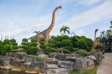 Nong Nooch Garden Pattaya'da Dinozor Vadisi.