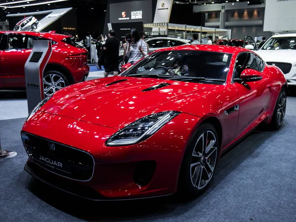 Jaguar f-type a in mostra a Bangkok International Motor Show 2 — Foto Stock