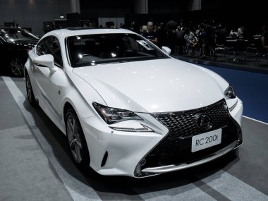 Bangkok Uluslararası Motor Show'da ekranda Lexus rc 200t 201