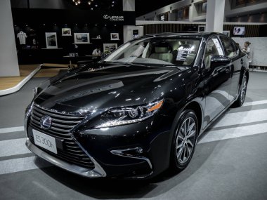 Lexus es 300h Bangkok Uluslararası Motor Show'da ekranda 201