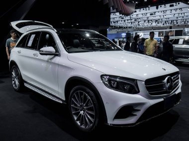 Mercedes benz glc 250d Bangkok Uluslararası Motor ekranda
