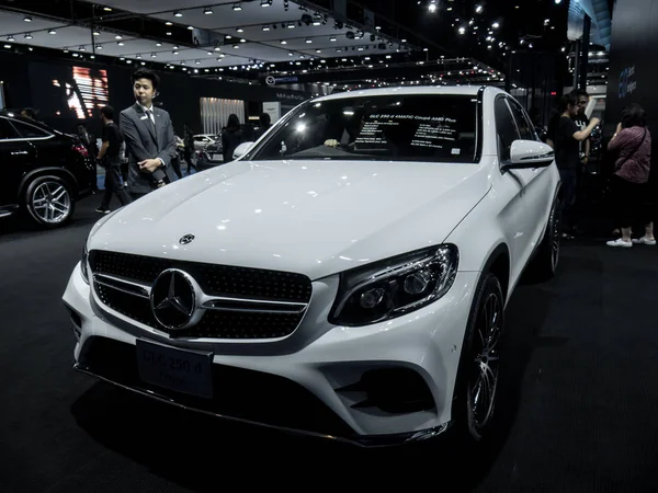 Mercedes benz glc 250d coupé en exhibición en Bangkok Internacional — Foto de Stock