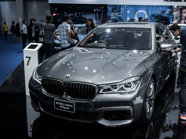 BMW m760li xdrive m deporte en exhibición en Bangkok International Mo — Foto de Stock