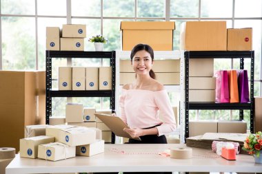 Kadınlar sme kavramı siparişlerin not yazmak vardır, e - ticaret bu