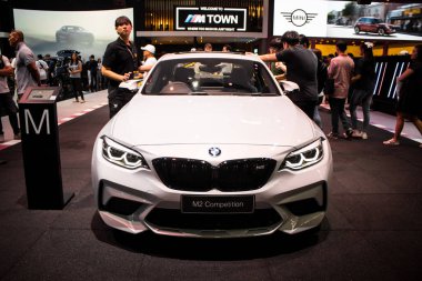 Bangkok International Motor Exp'de bmw M2 yarışması sergileniyor