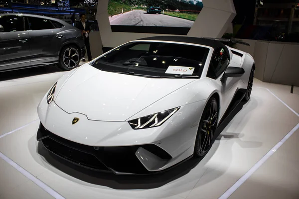 Lamborghini branco em exposição em Bangkok International Motor Exp — Fotografia de Stock