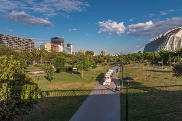 Giardini del fiume Turia Jardin del, area ricreativa e sportiva, Valencia, Spagna — Foto Stock