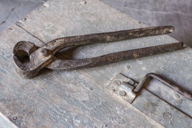 Eski ahşap kıskaç kutusu aracı