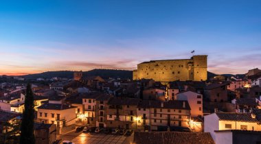 Teruel İspanya 'daki Mora de Rubielos Kalesi Gudar Sierra