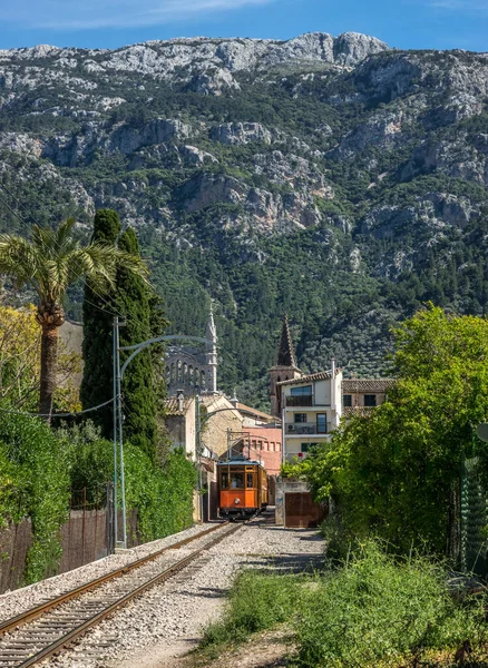 Винтажный поезд в Soller, Майорка, Испания — стоковое фото