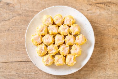 Karides Çince buğulanmış Dumpling sos ile