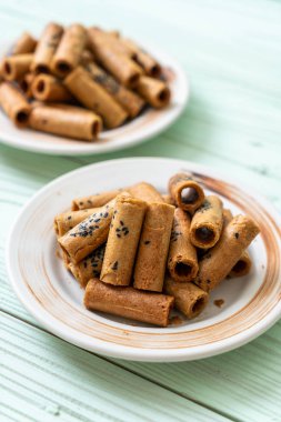 Taylandlı çıtır Hindistan cevizi roll - Tay tatlı snack