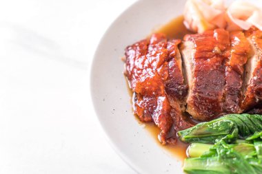 Kızarmış ördek tablo - Asya gıda tarzı