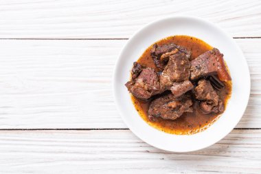 herb - Phuket Tayland geleneksel gıda tarzı ile domuz eti güveç