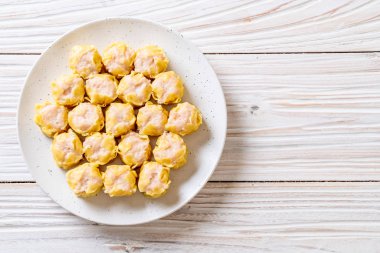 Karides Çince buğulanmış Dumpling sos ile