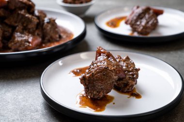 herb - Phuket Tayland geleneksel gıda tarzı ile domuz eti güveç