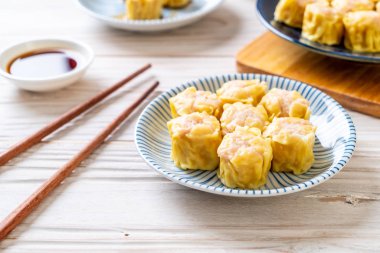 Karides Çince buğulanmış Dumpling sos ile