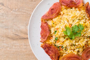 gevrek domuz pastırması ile kızarmış pilav